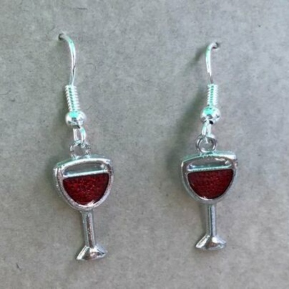 NIP Red Wine Pierced Earrings - Picture 1 of 3